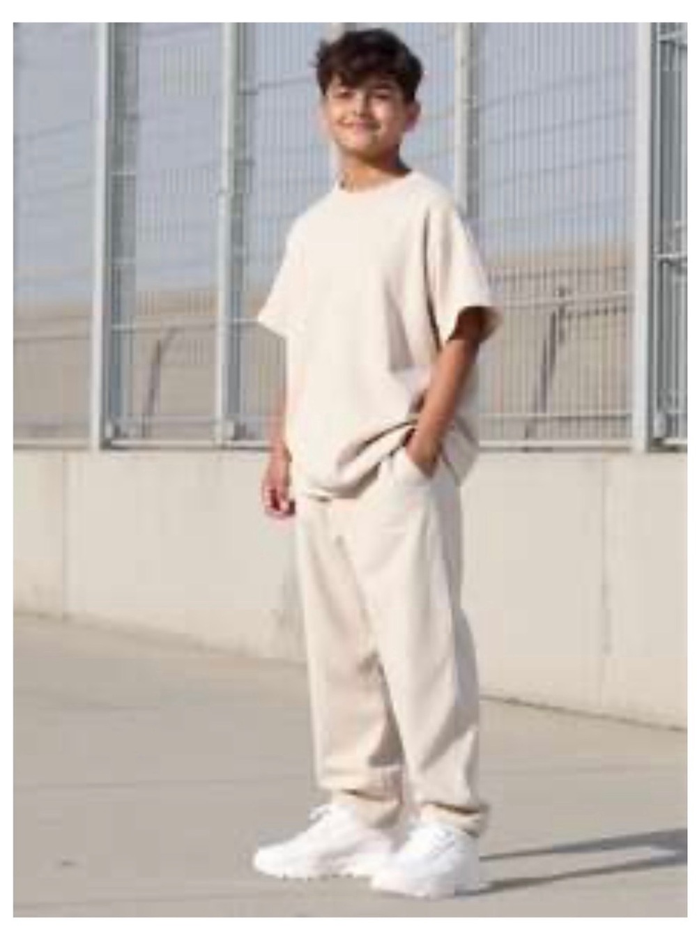 SHEIN Kids Cream Relaxed Jogger Pants